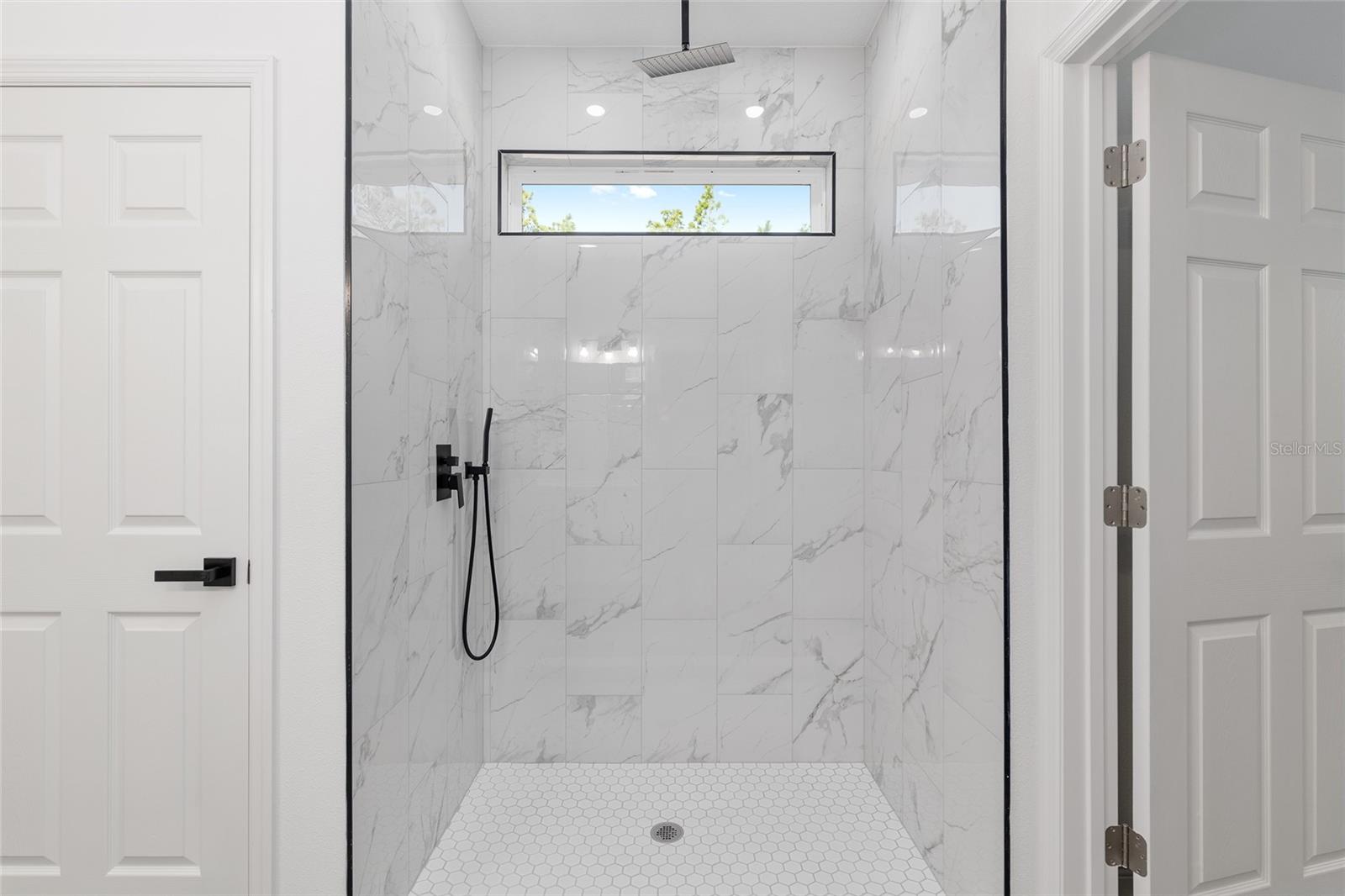 ROLLING HILLS UN 01 - Residential