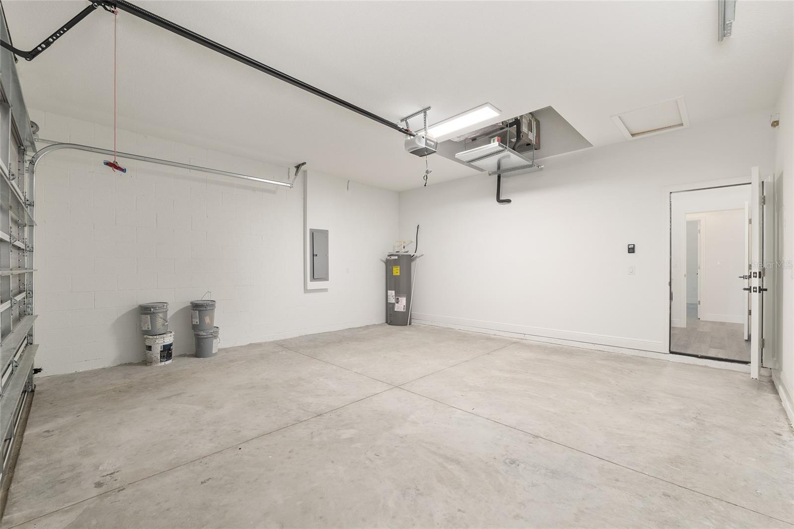 ROLLING HILLS UN 01 - Residential