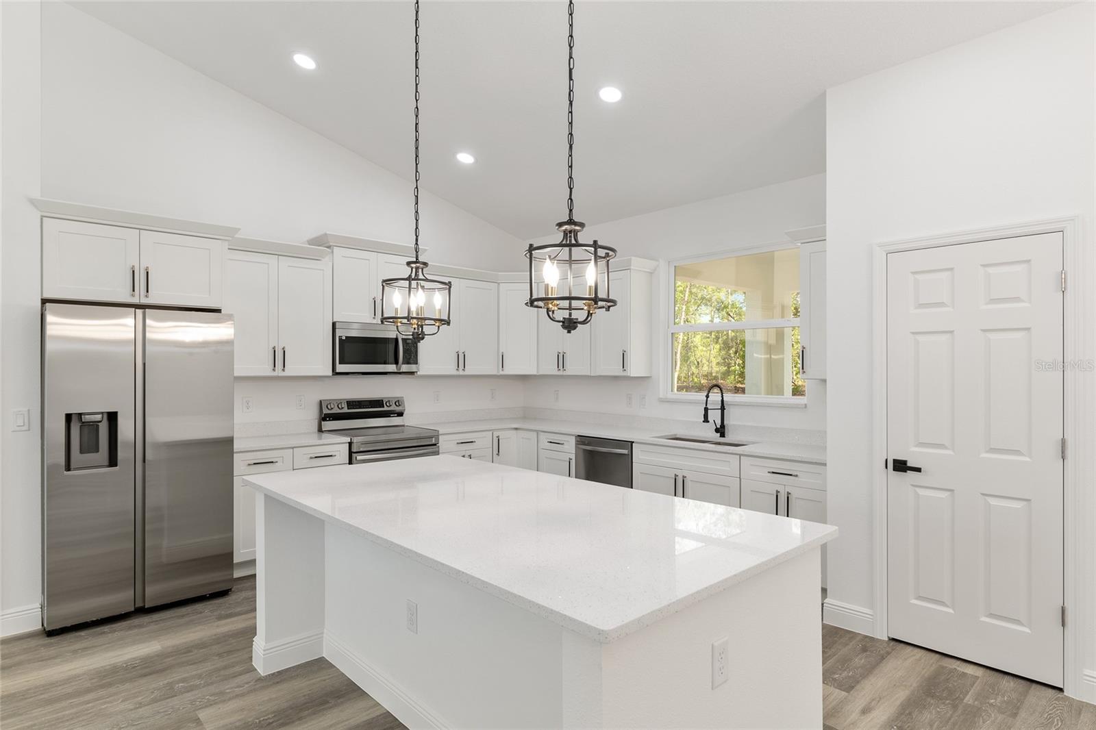 ROLLING HILLS UN 01 - Residential