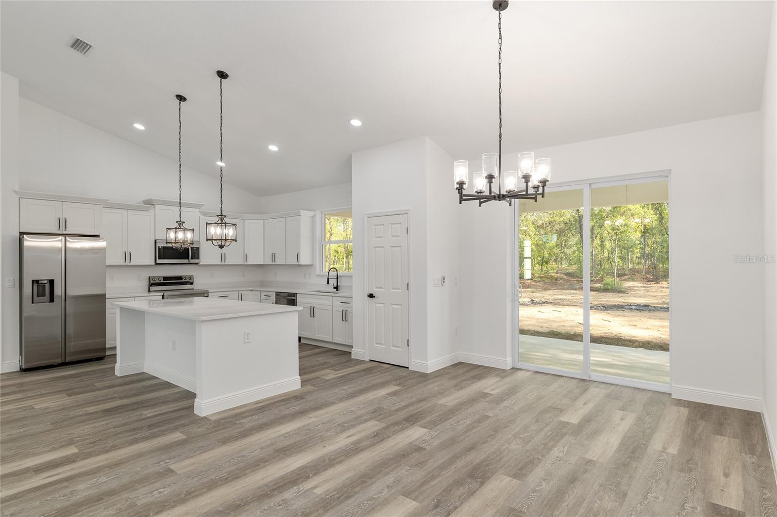 ROLLING HILLS UN 01 - Residential