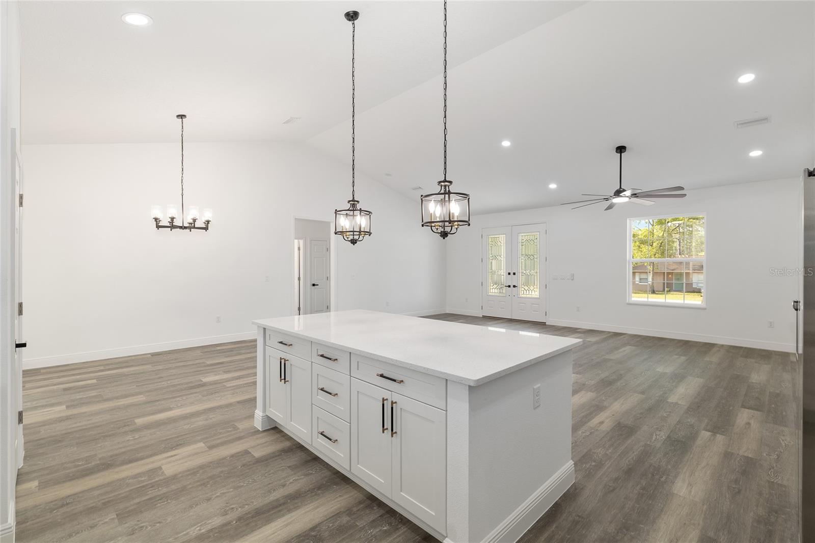 ROLLING HILLS UN 01 - Residential