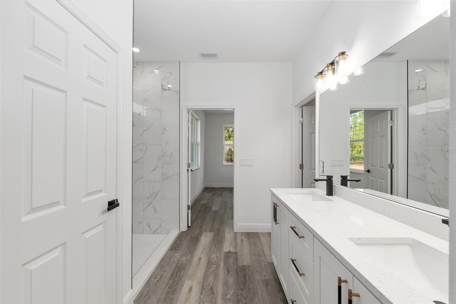 ROLLING HILLS UN 01 - Residential