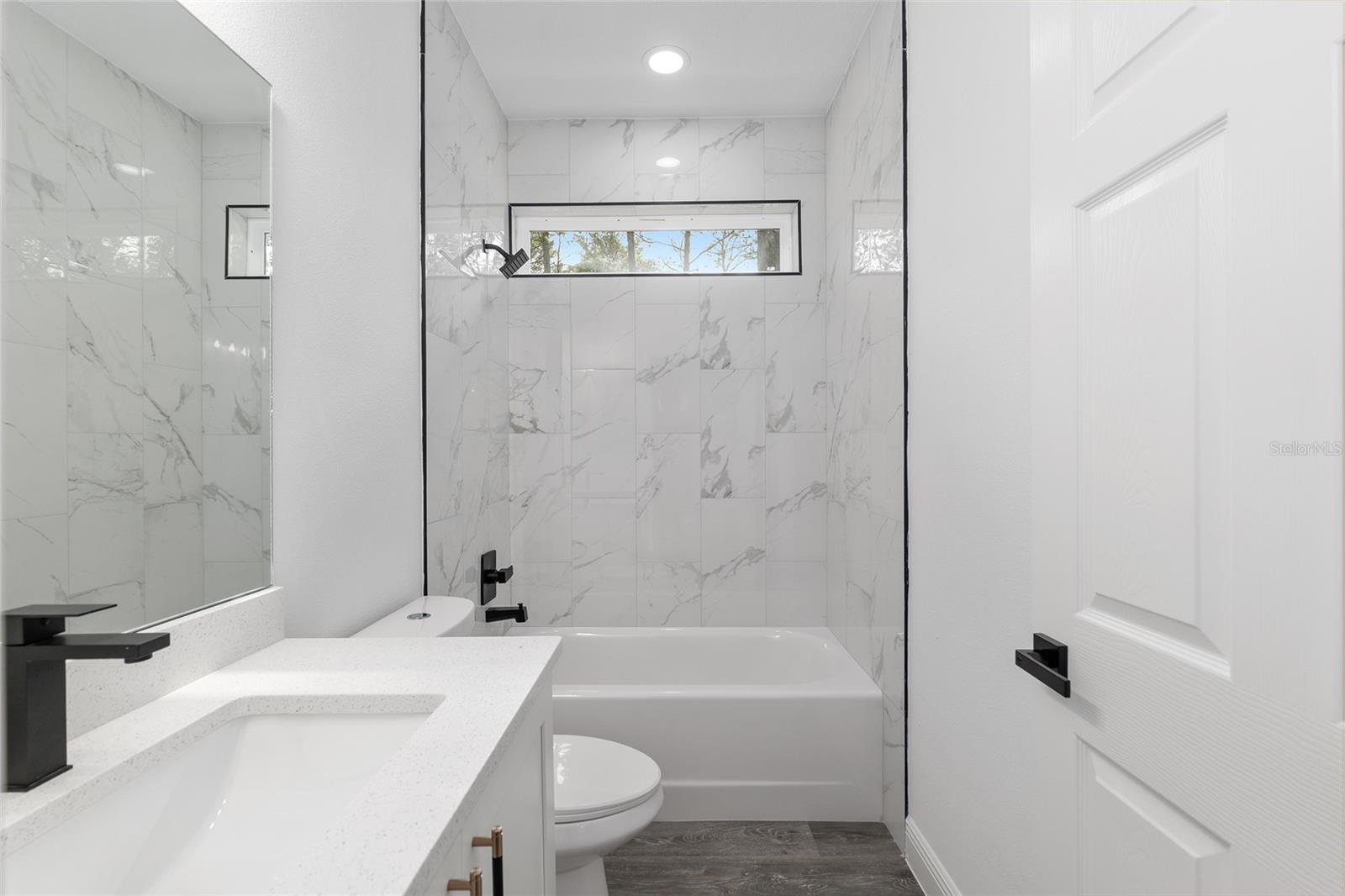 ROLLING HILLS UN 01 - Residential