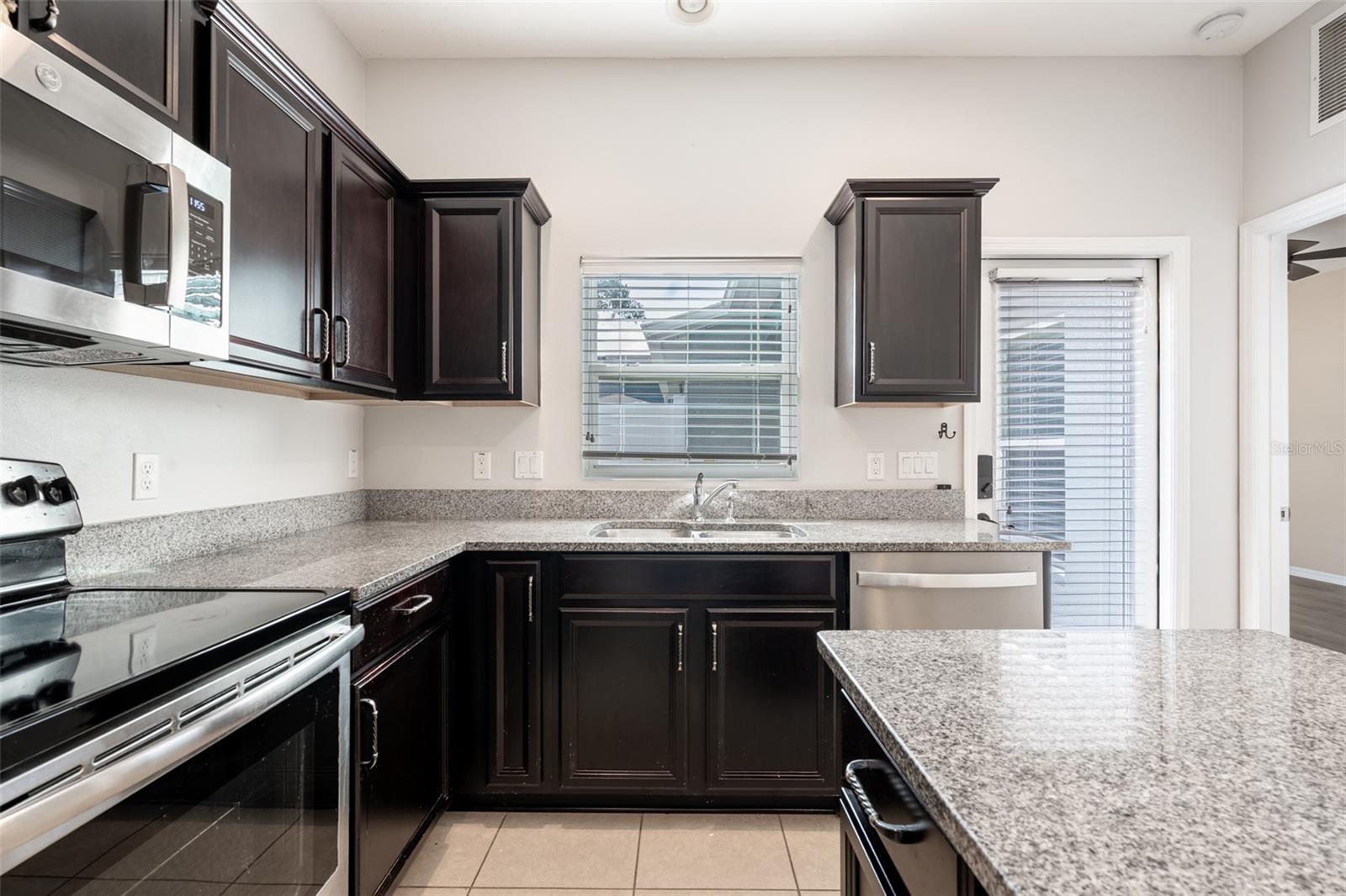 GROVELAND WATERSIDE POINTE PH 01 - Residential