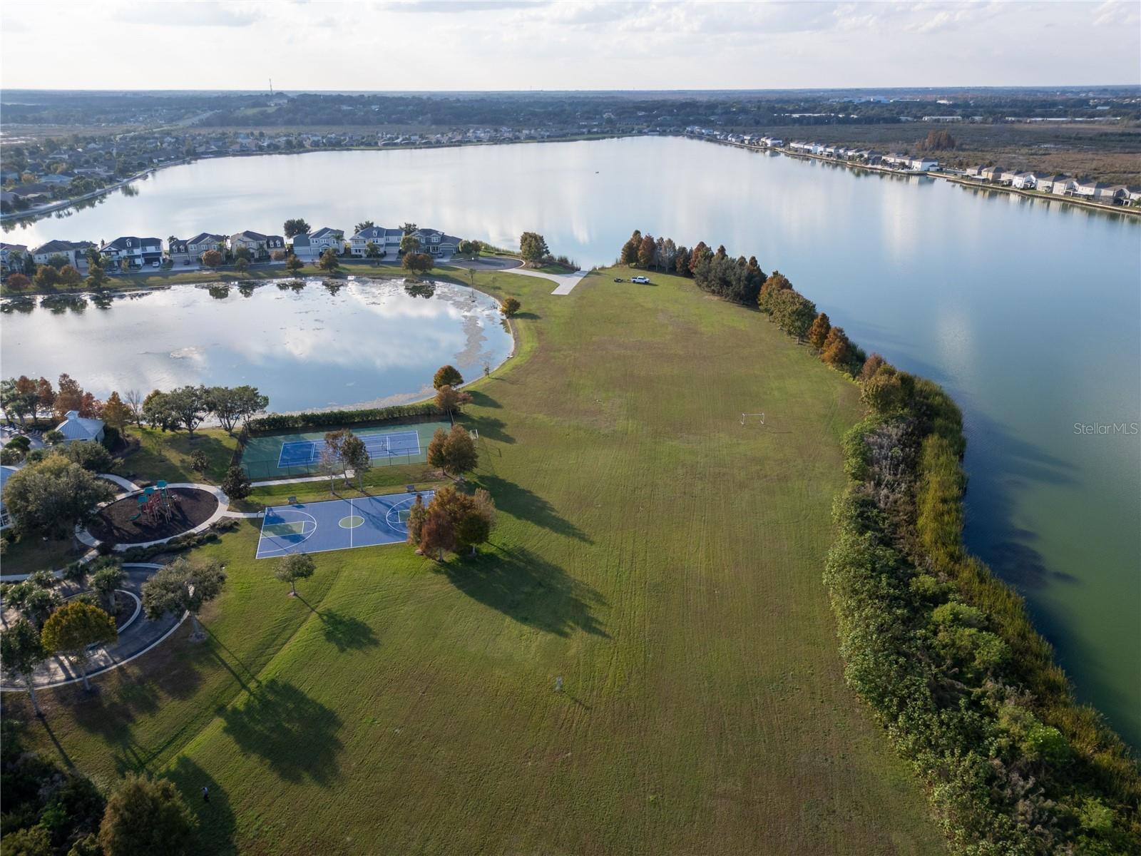 GROVELAND WATERSIDE POINTE PH 01 - Residential