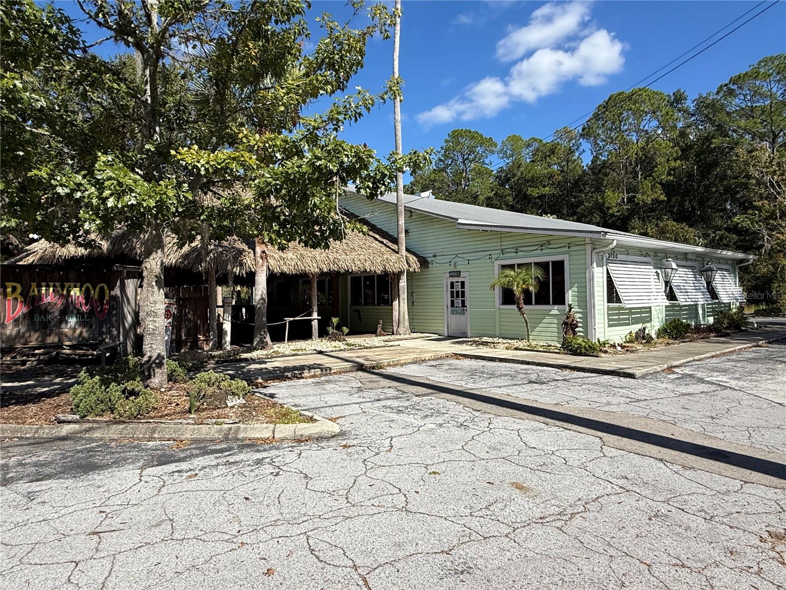 PARK AVE CONCOURSE - Commercial Lease