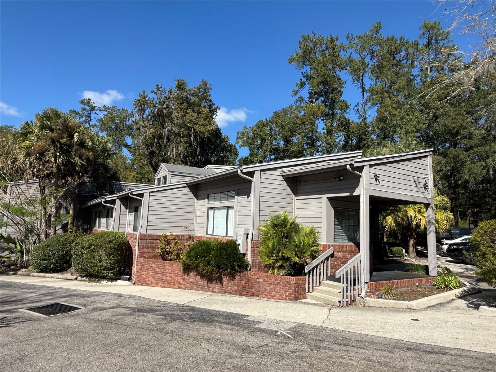 PARK AVE CONCOURSE - Commercial Lease