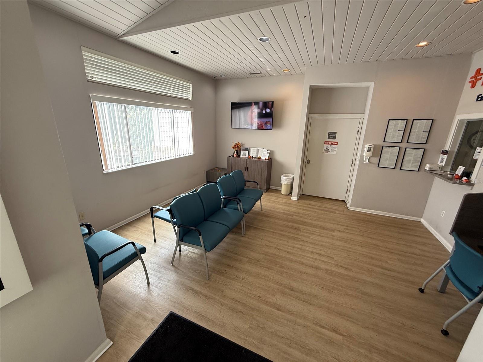 PARK AVE CONCOURSE - Commercial Lease