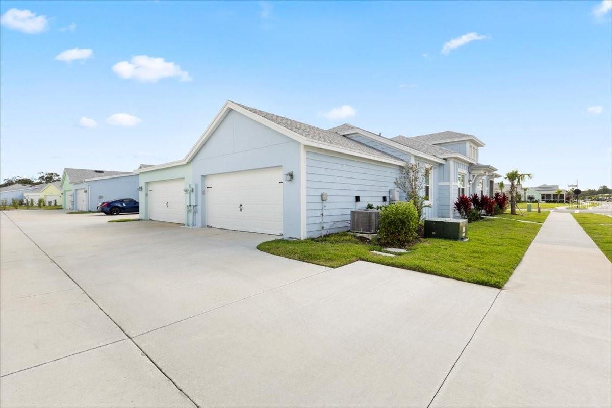 LATITUDE/DAYTONA BEACH CLOAR - Residential