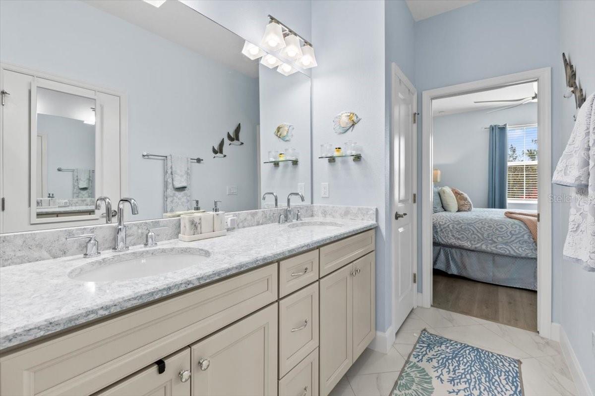 LATITUDE/DAYTONA BEACH CLOAR - Residential