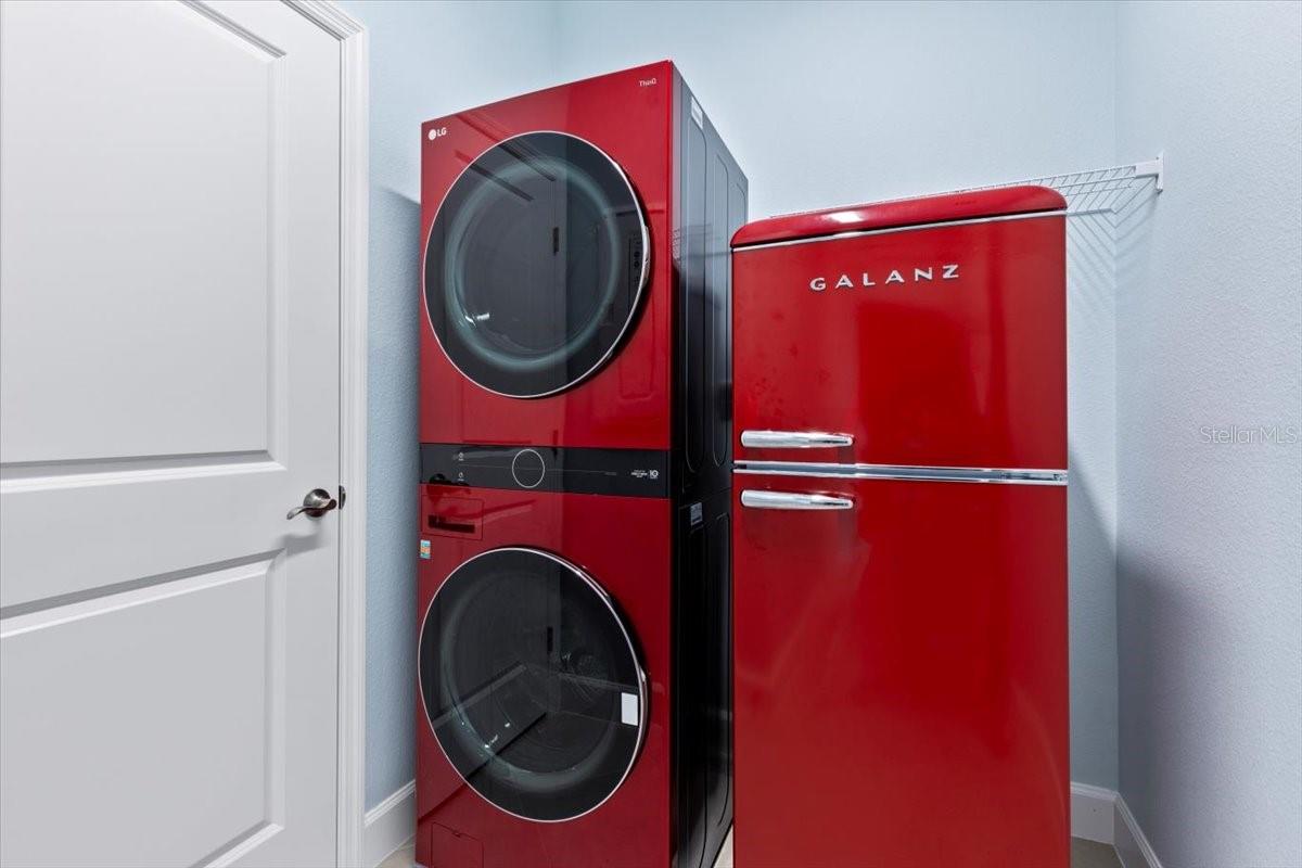 LATITUDE/DAYTONA BEACH CLOAR - Residential