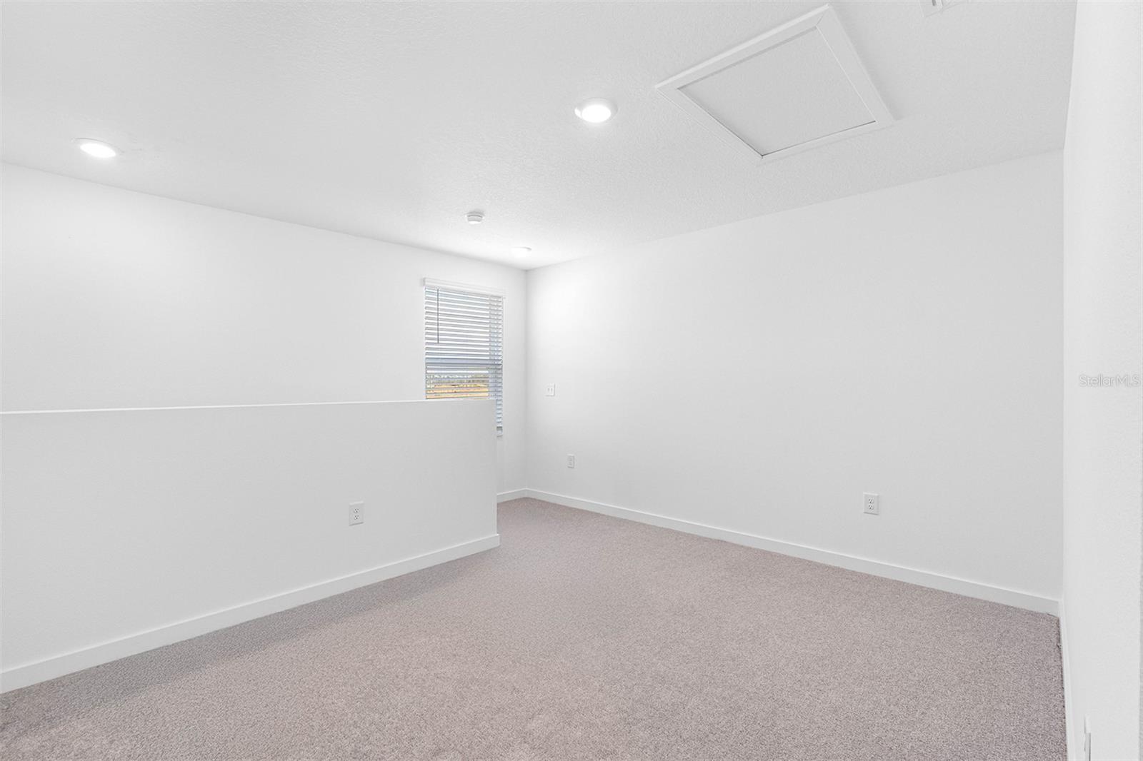 FULTON MEADOWS - Residential