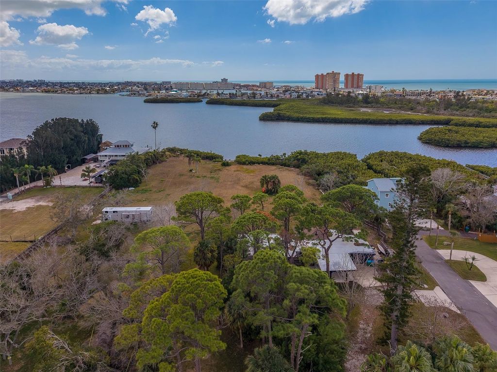 Photo of 13798 74th Avenue, Seminole, FL 33776 (MLS # TB8478266)