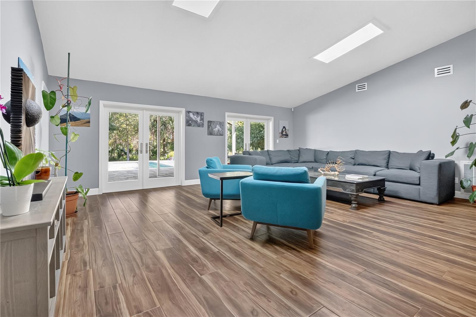 SWEETWATER OAKS SEC 11 - Residential