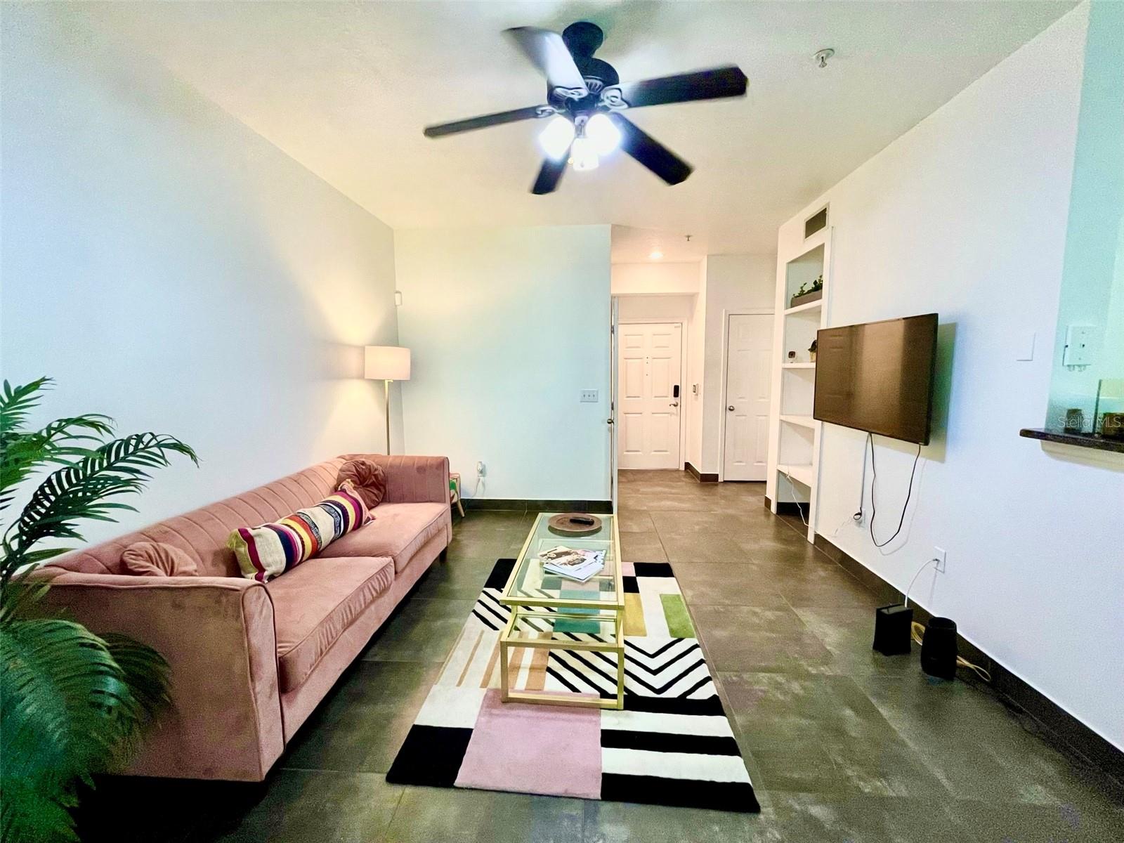 1810 E PALM AVENUE 6103