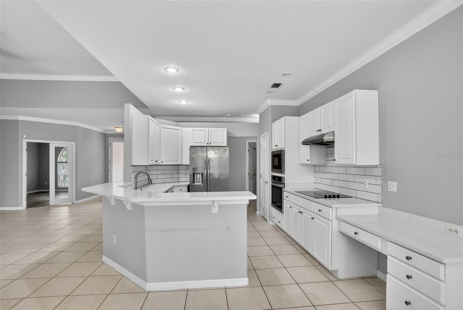 BAY HILL COVE - Residential