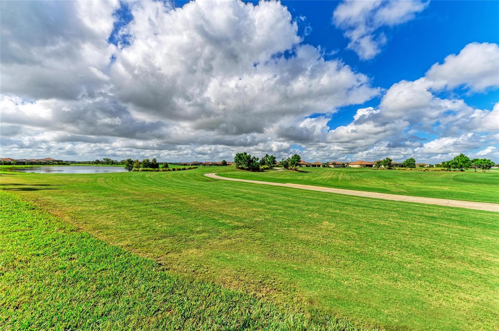 LAKEWOOD NATIONAL - Residential