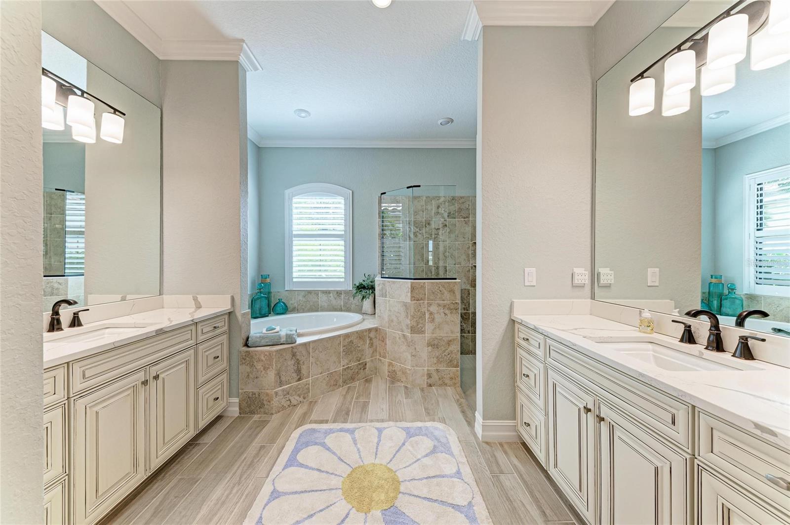 LAKEWOOD NATIONAL - Residential