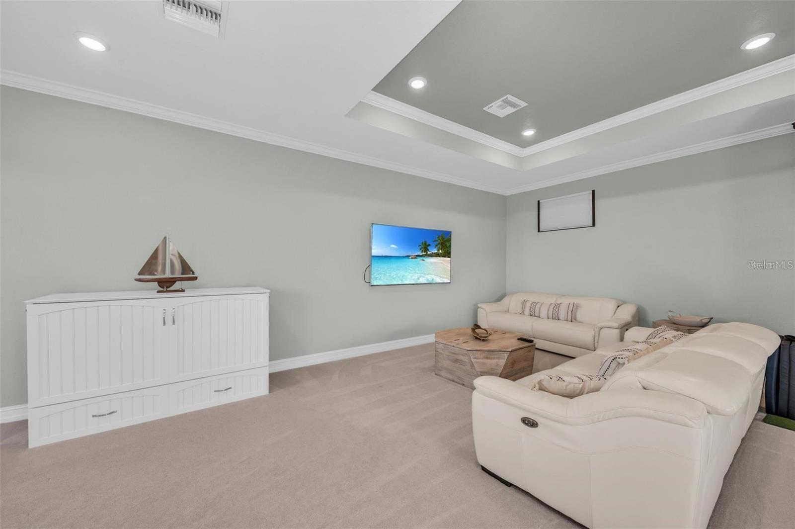LAKEWOOD NATIONAL - Residential