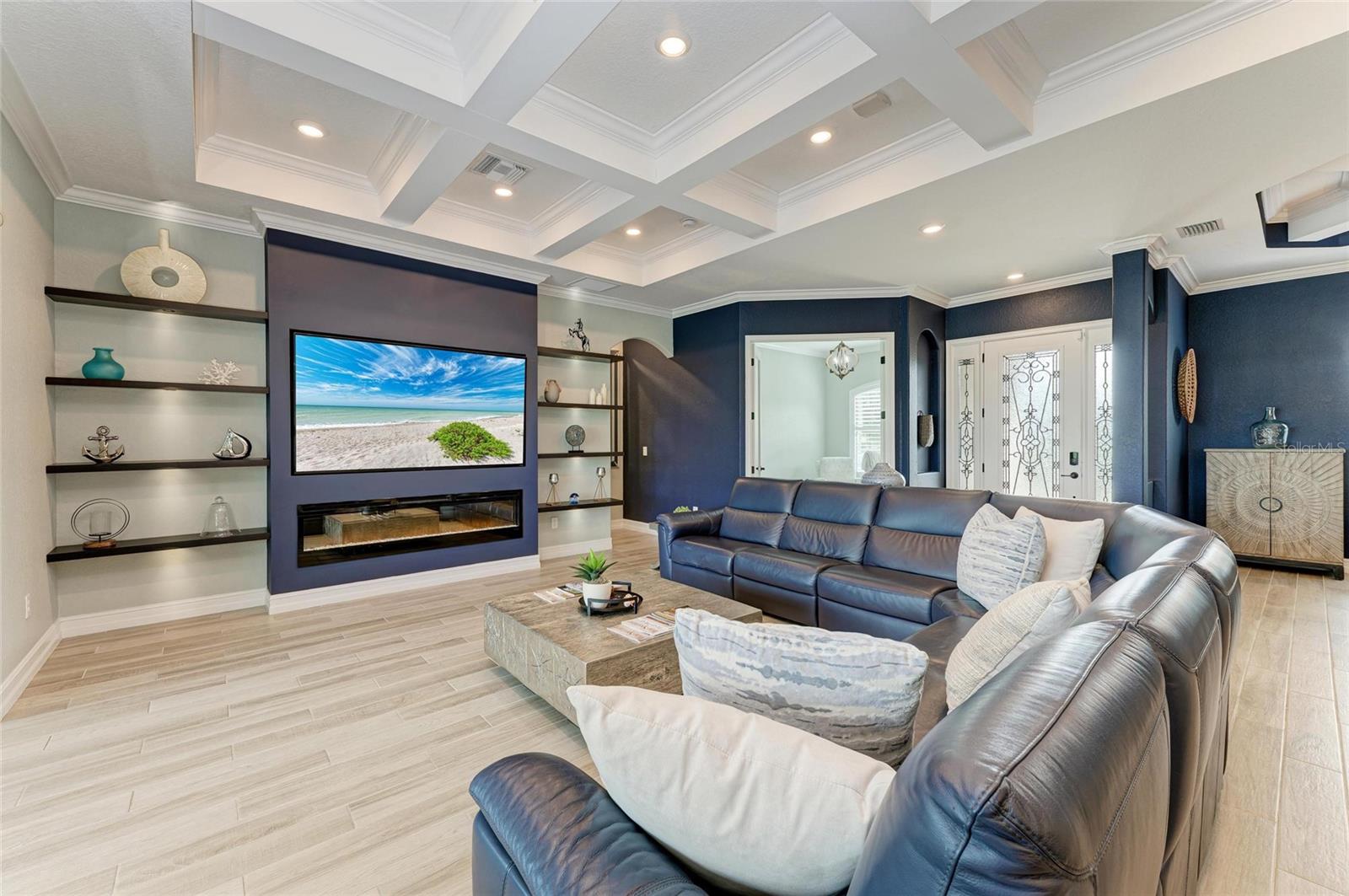 LAKEWOOD NATIONAL - Residential
