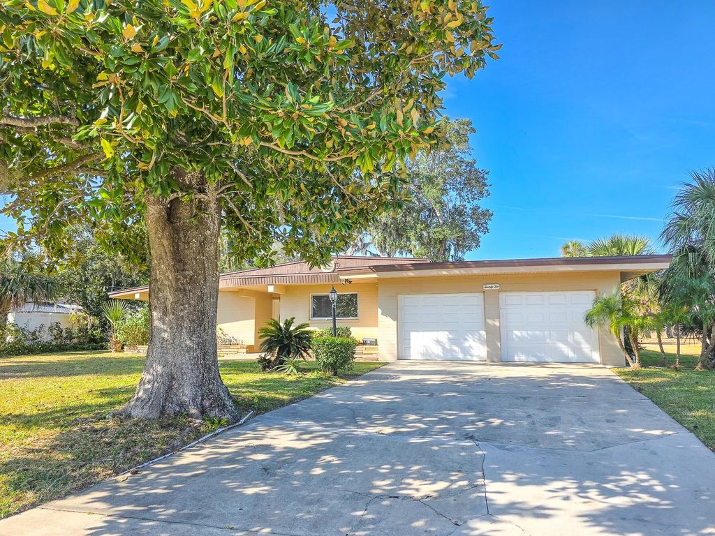 Photo of 22 N St Andrews Drive, Ormond Beach, FL 32174 (MLS # FC315258)