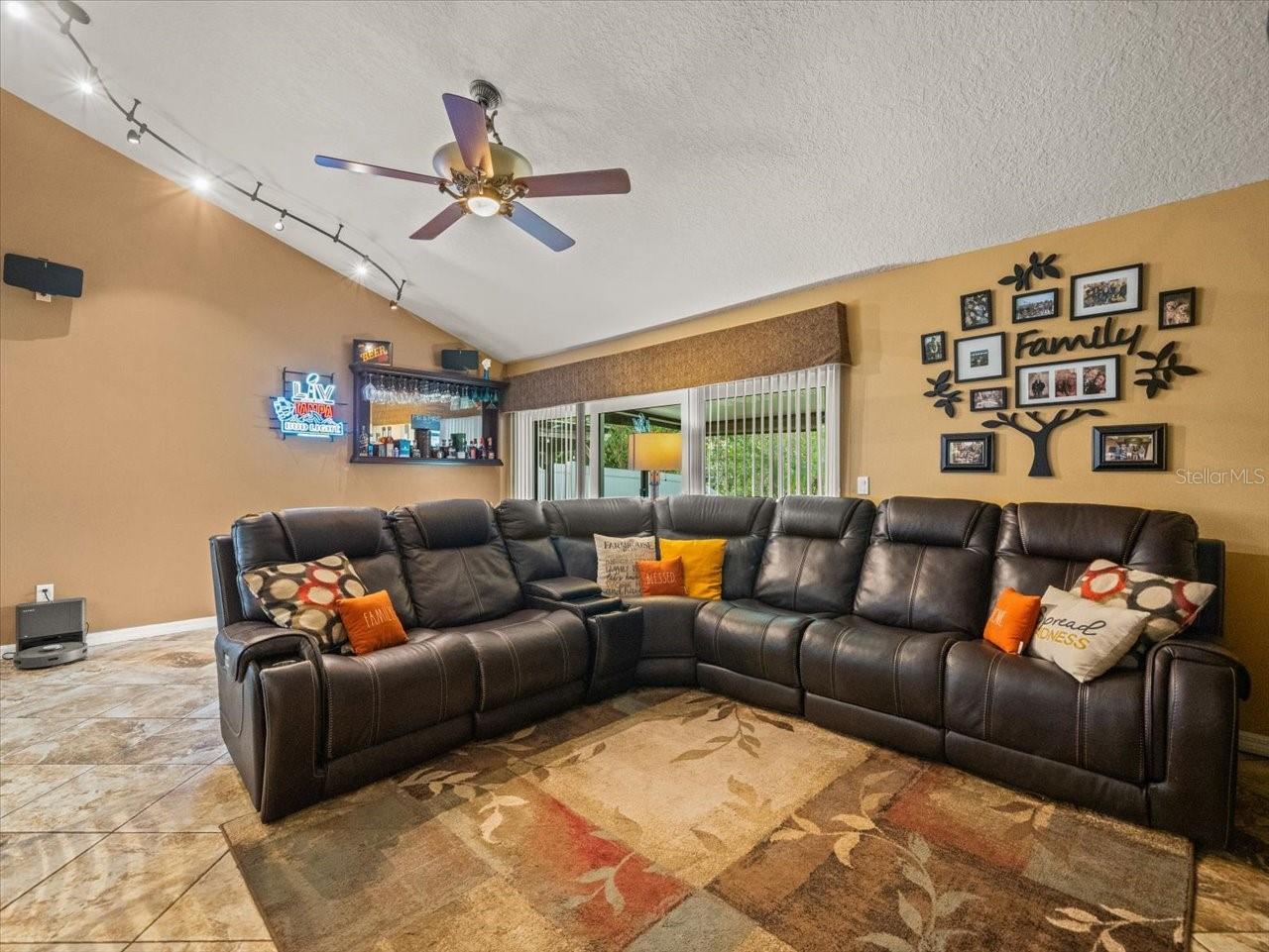 EAGLEBROOK - Residential