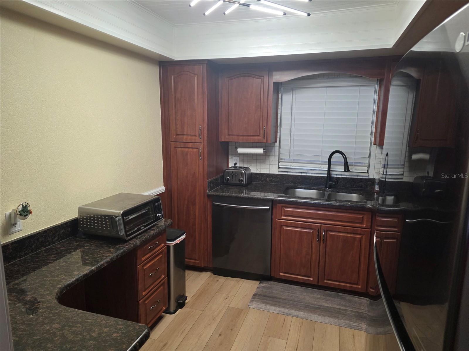 BAYWAY ISLES POINT BRITTANY THREE - Residential