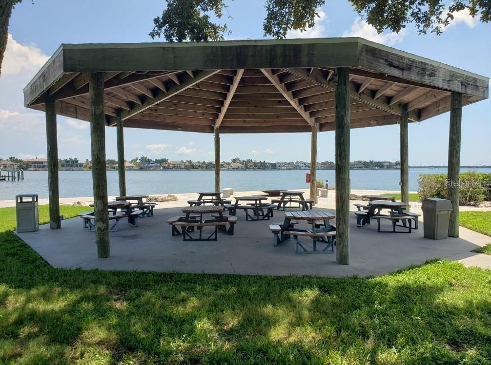 BAYWAY ISLES POINT BRITTANY THREE - Residential