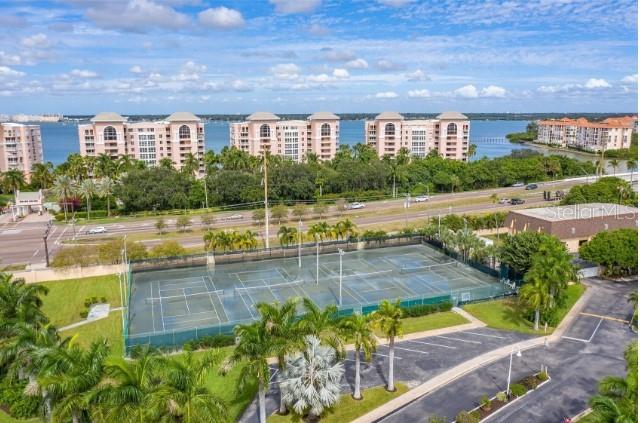 BAYWAY ISLES POINT BRITTANY THREE - Residential