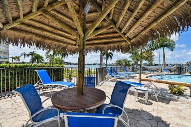 BAYWAY ISLES POINT BRITTANY THREE - Residential