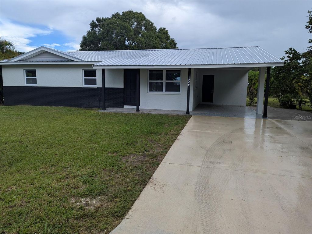 Photo of 1524 SE Maple Drive, Arcadia, FL 34266 (MLS # C7513926)