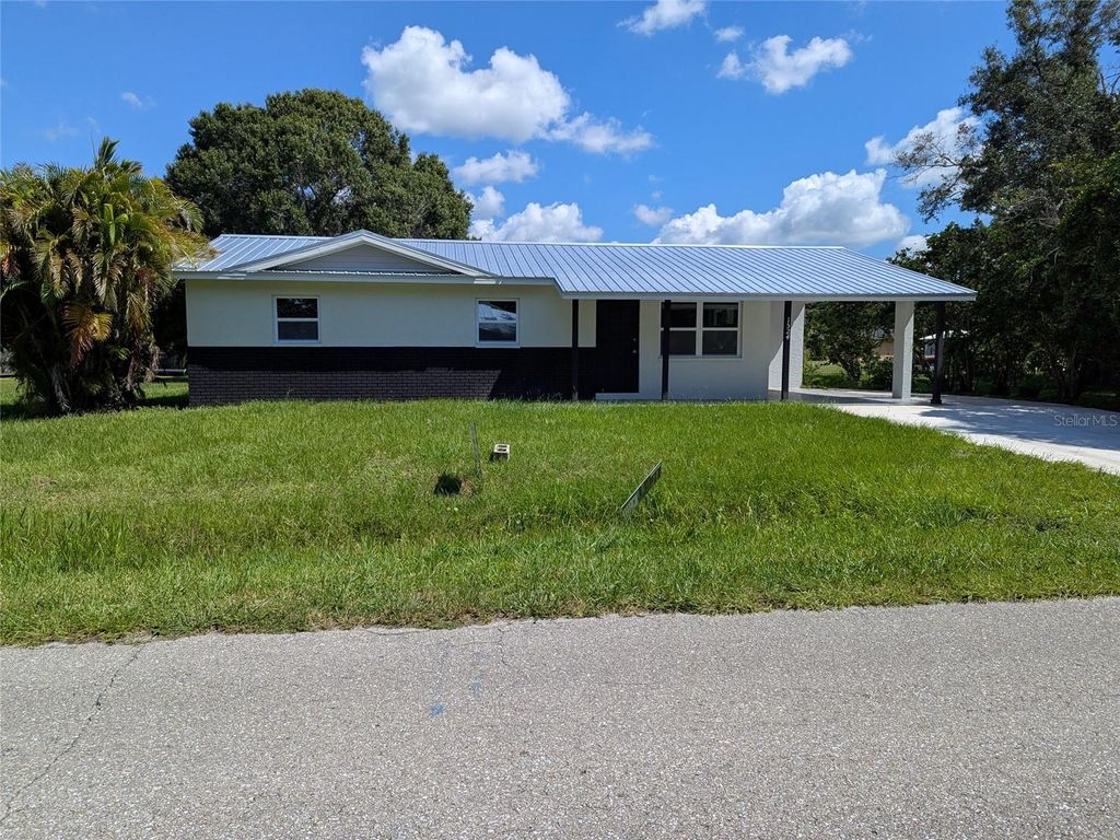 Photo of 1524 SE Maple Drive, Arcadia, FL 34266 (MLS # C7513926)