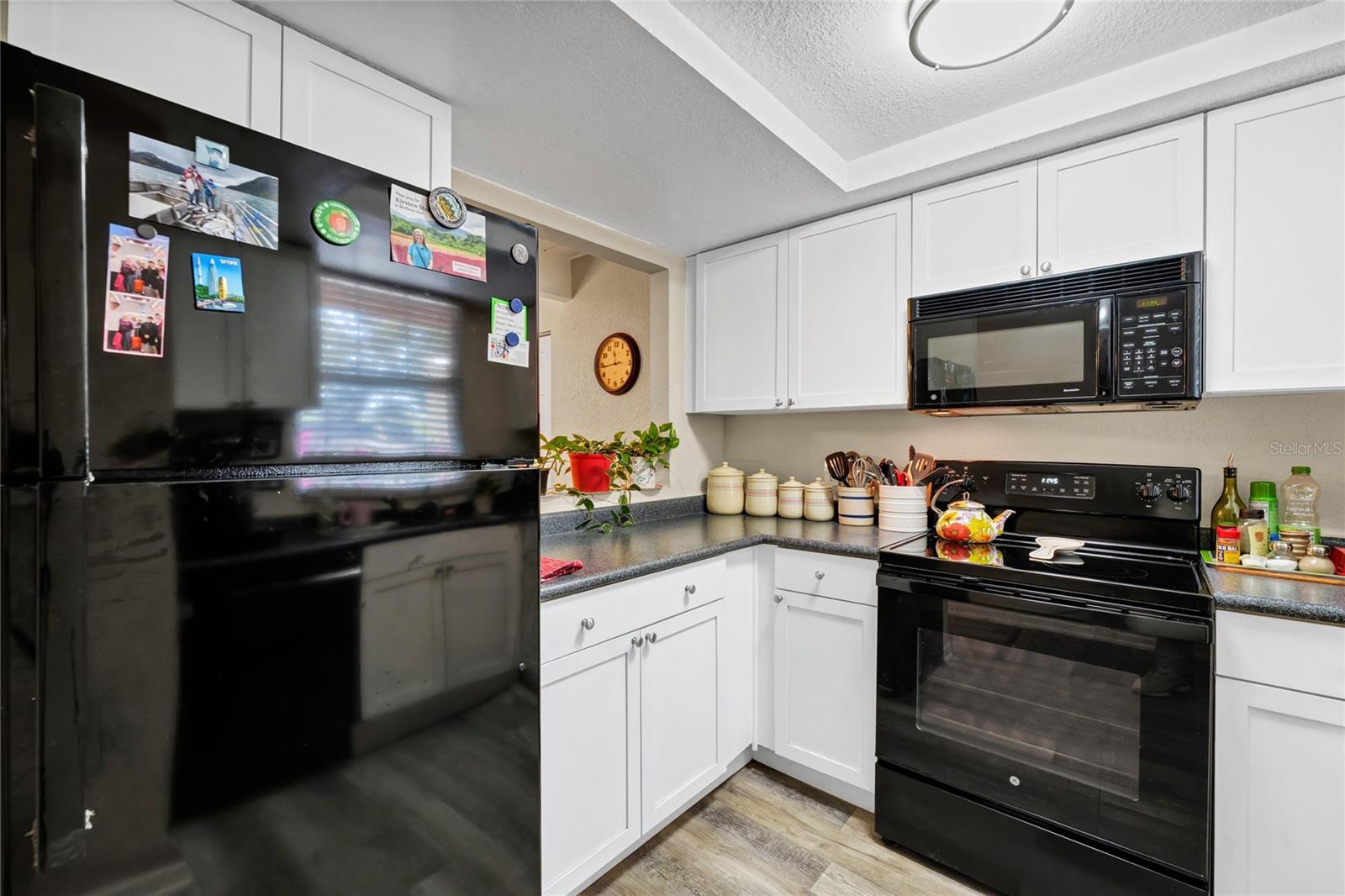 LA COSTA BRAVA LAKESIDE - Residential