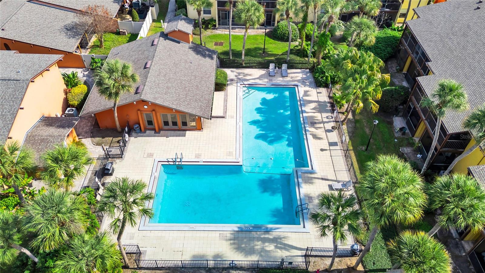 LA COSTA BRAVA LAKESIDE - Residential