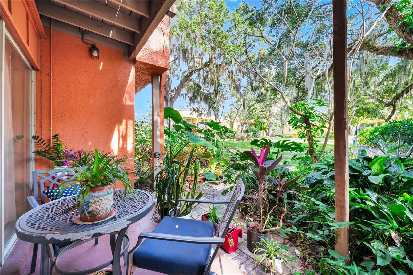 LA COSTA BRAVA LAKESIDE - Residential