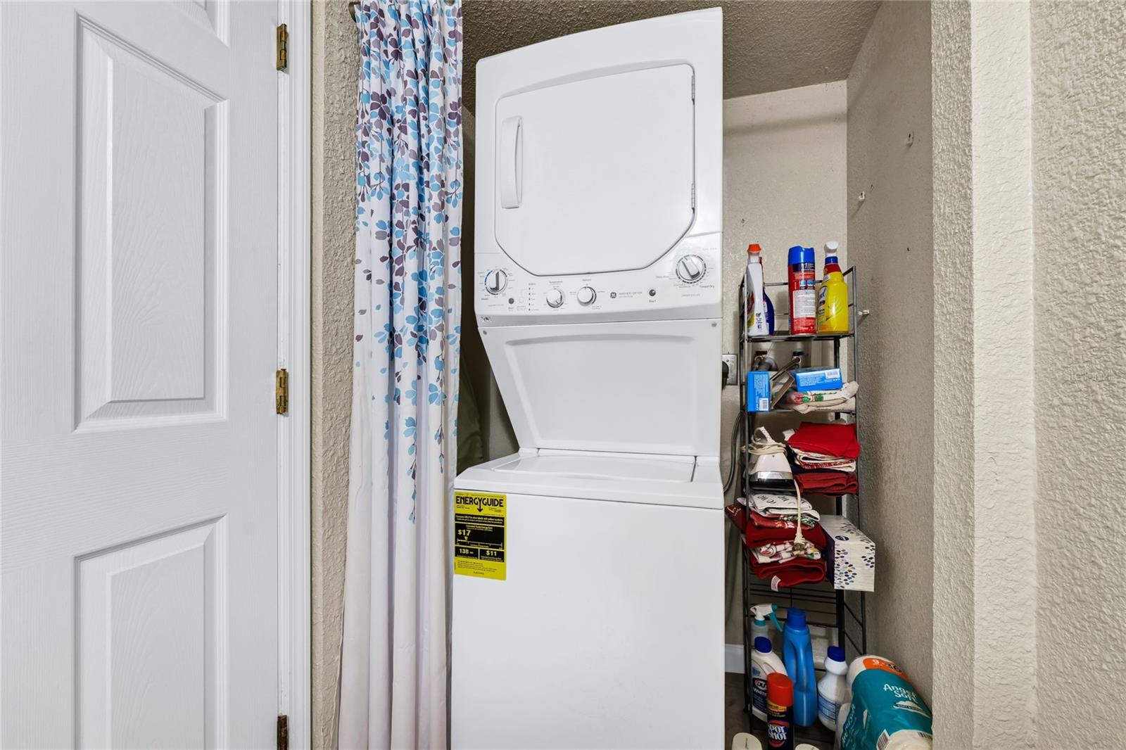 LA COSTA BRAVA LAKESIDE - Residential