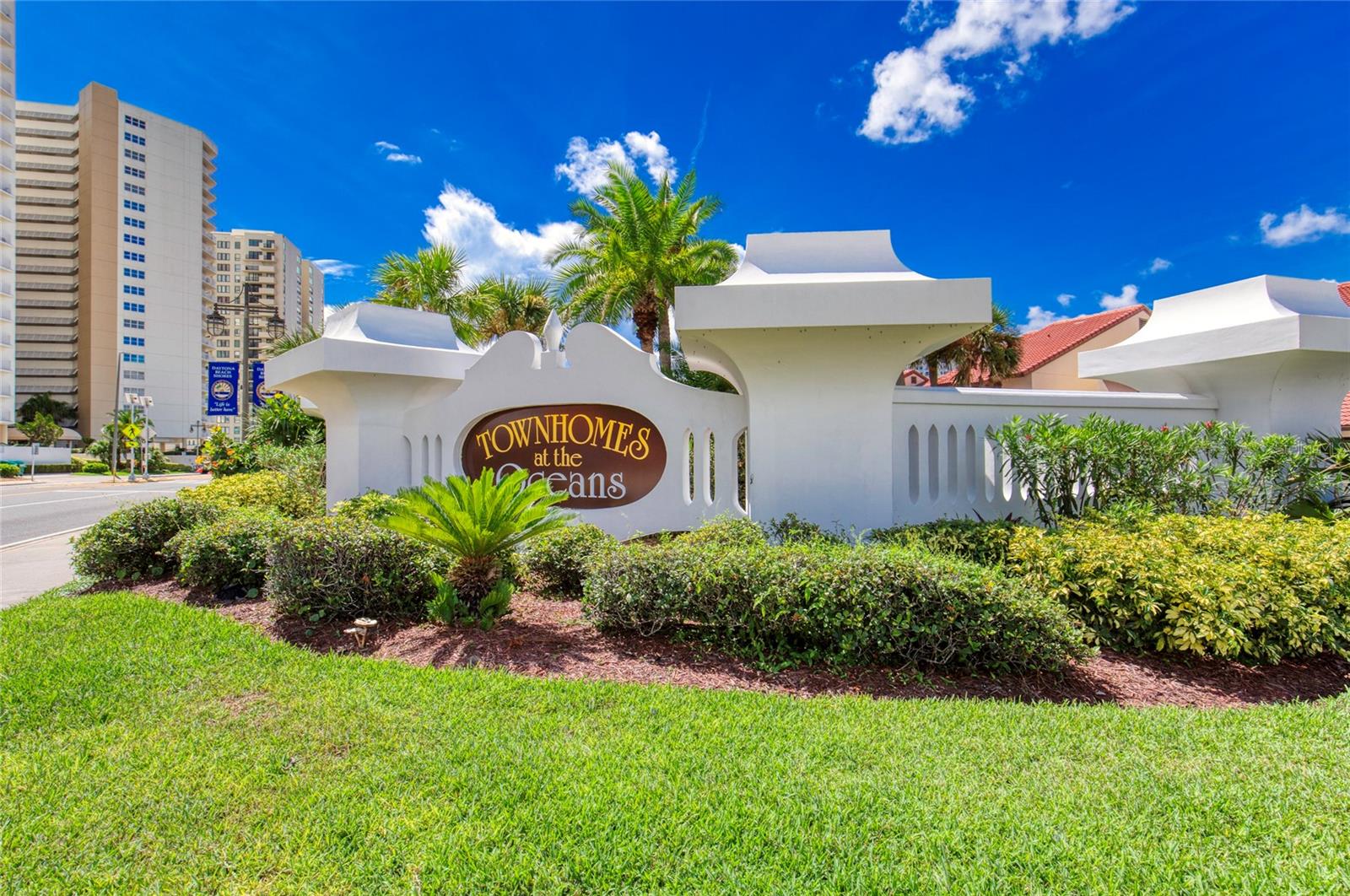 2932 SEA OATS CIRCLE