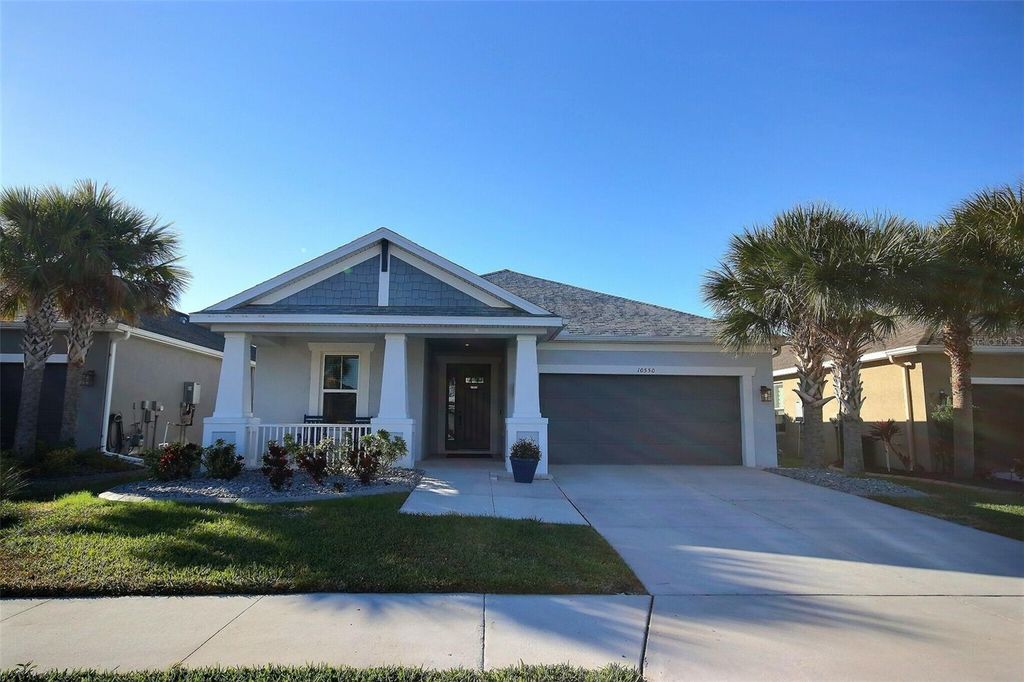 Photo of 10550 Piedra Dr, Palmetto, FL 34221 (MLS # A4680879)