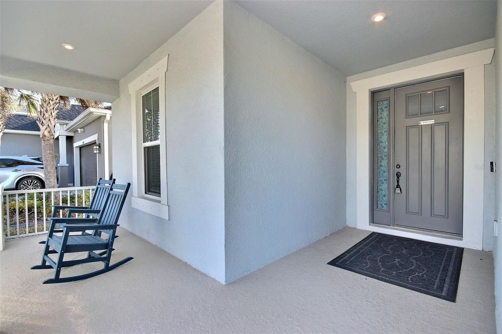 Photo of 10550 Piedra Dr, Palmetto, FL 34221 (MLS # A4680879)