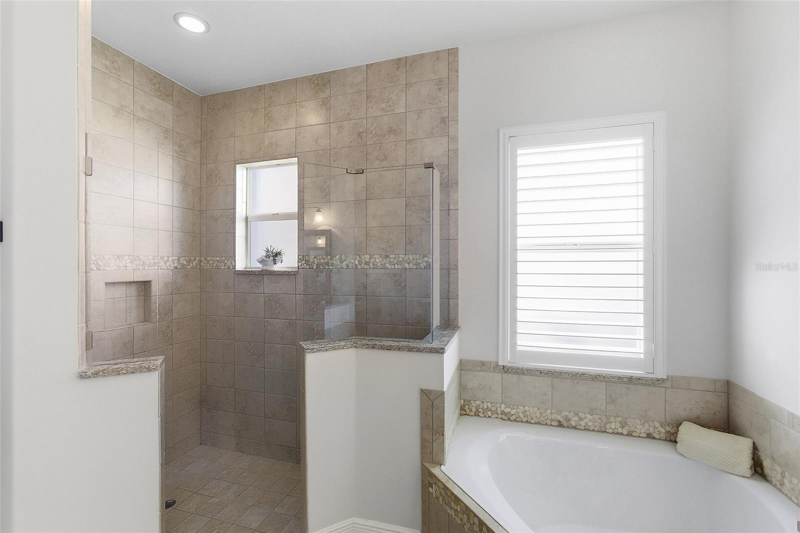 HARBOR HILLS - Residential