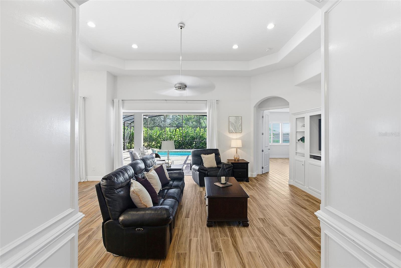 HARBOR HILLS - Residential