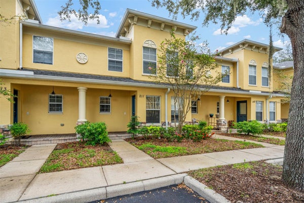 211 PENMARK STONE PL, VALRICO, FL 33594 - Image 628146b2ff4b5f146fb6e7aa90318b1f/3610057226