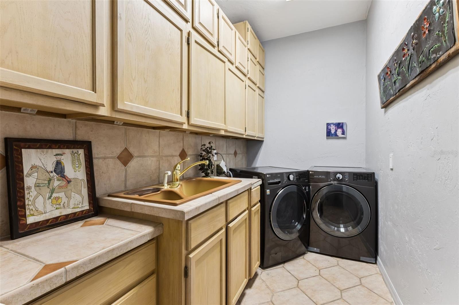 RODRIQUEZ GRANT - Residential