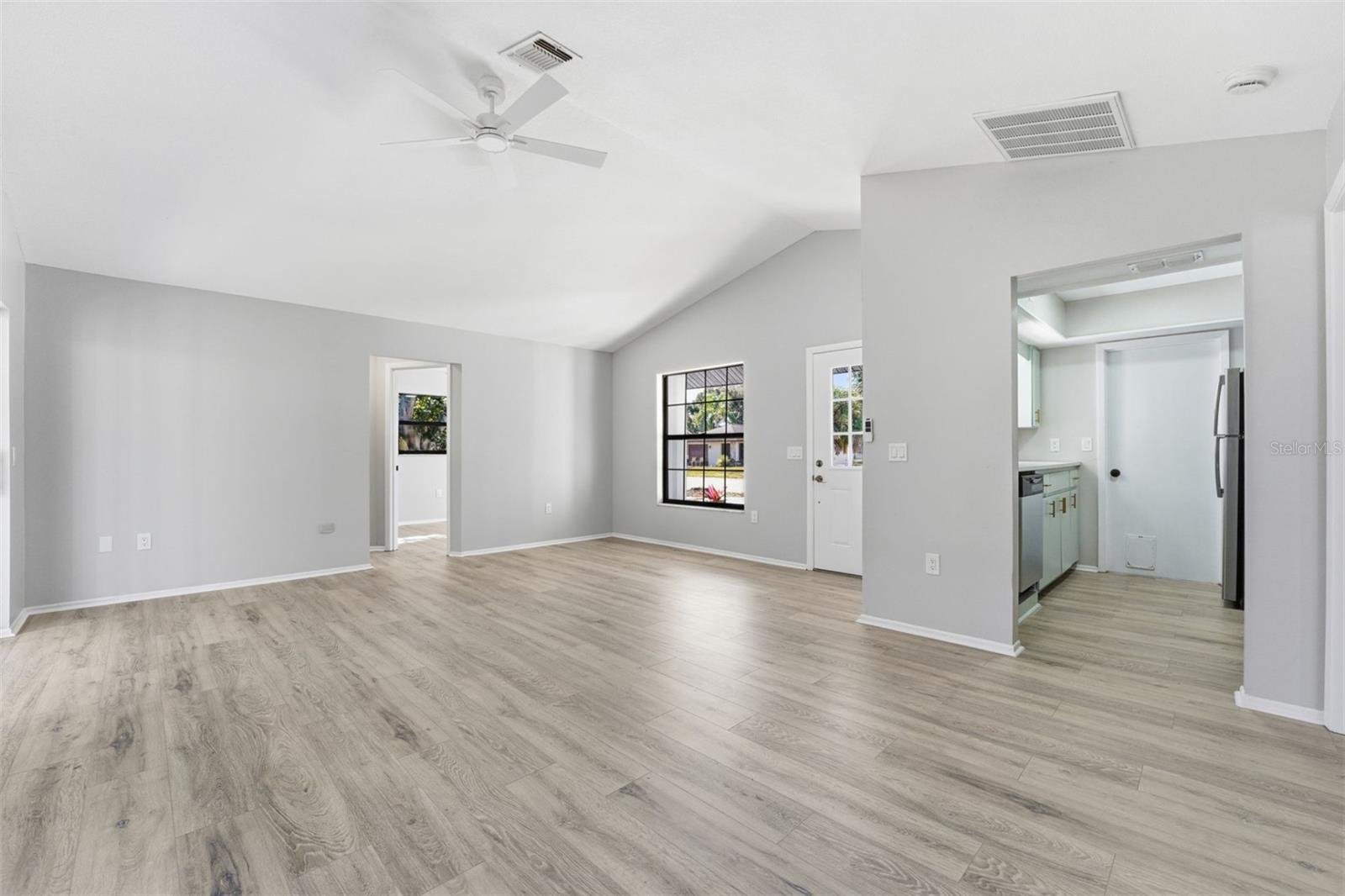 DEER HOLLOW - Residential