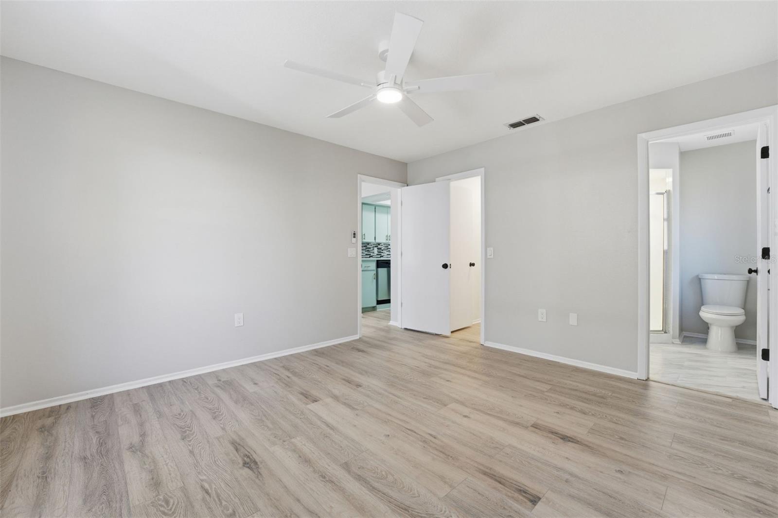 DEER HOLLOW - Residential