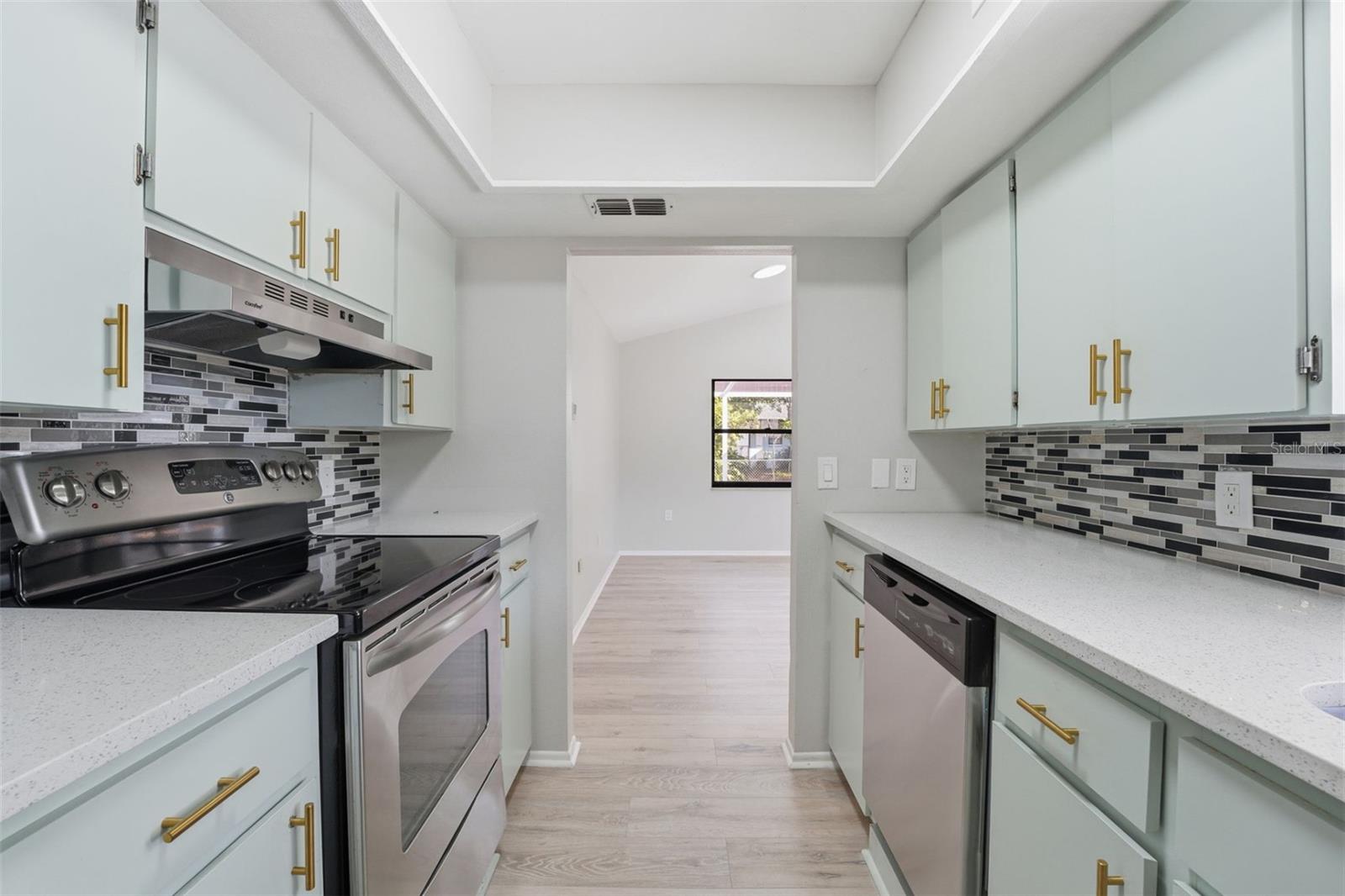 DEER HOLLOW - Residential