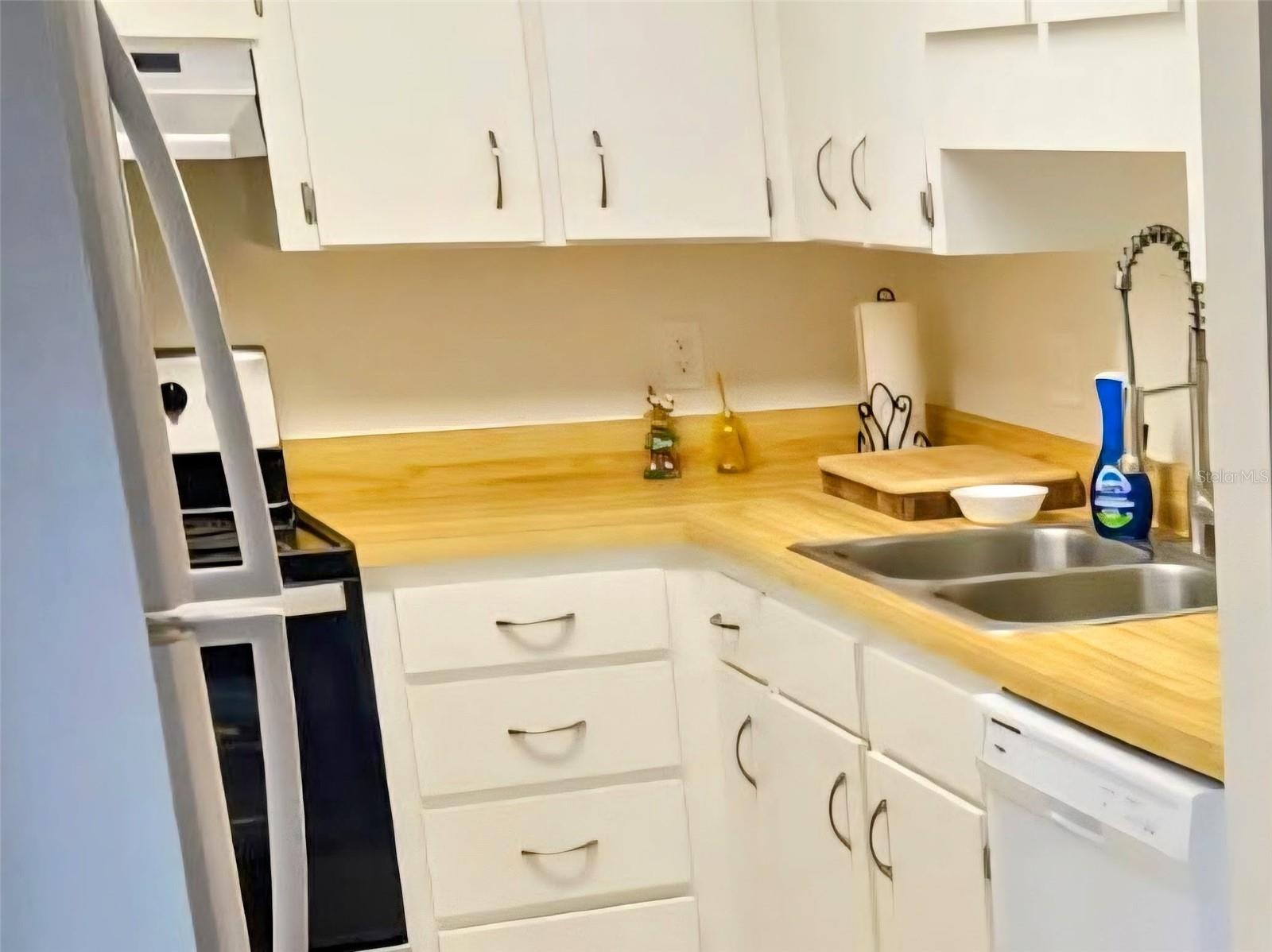 4318 SW 68TH TERRACE