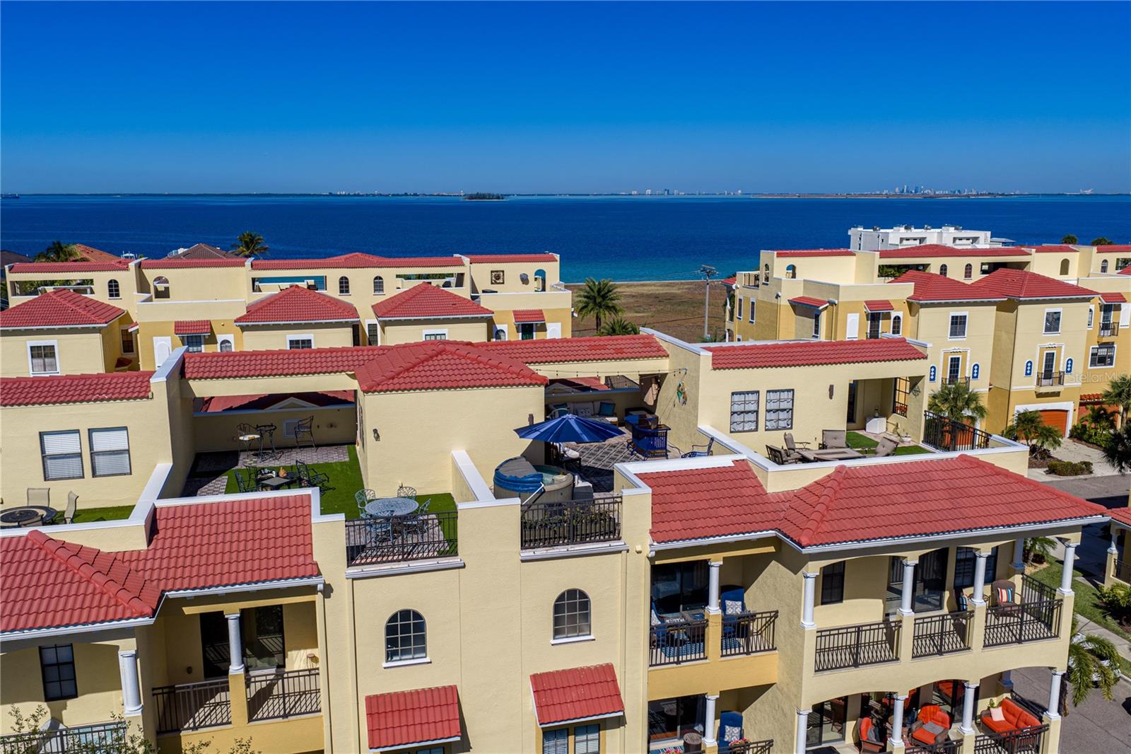 BRISA DEL MAR TWNHMS - Residential