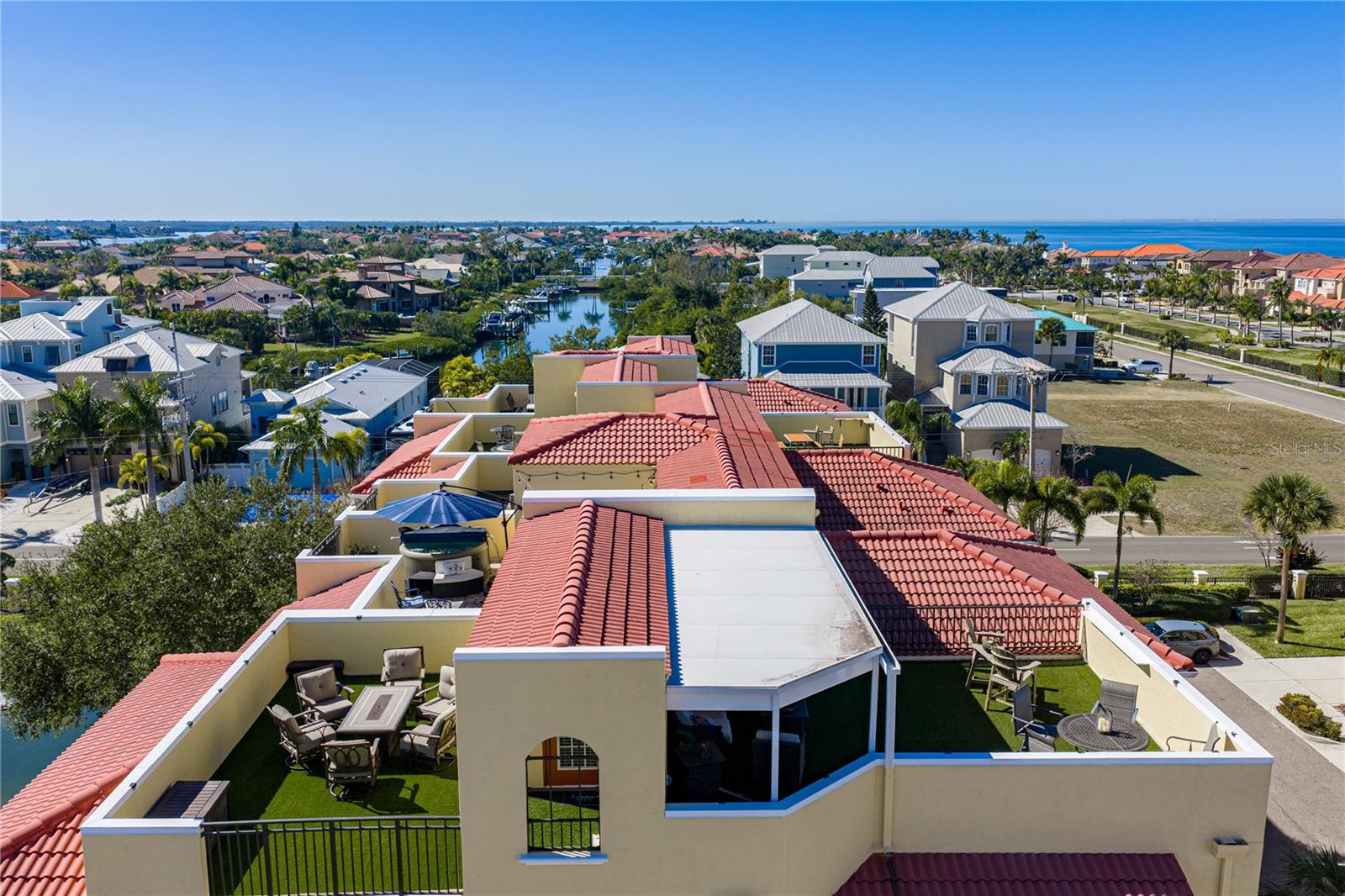 BRISA DEL MAR TWNHMS - Residential