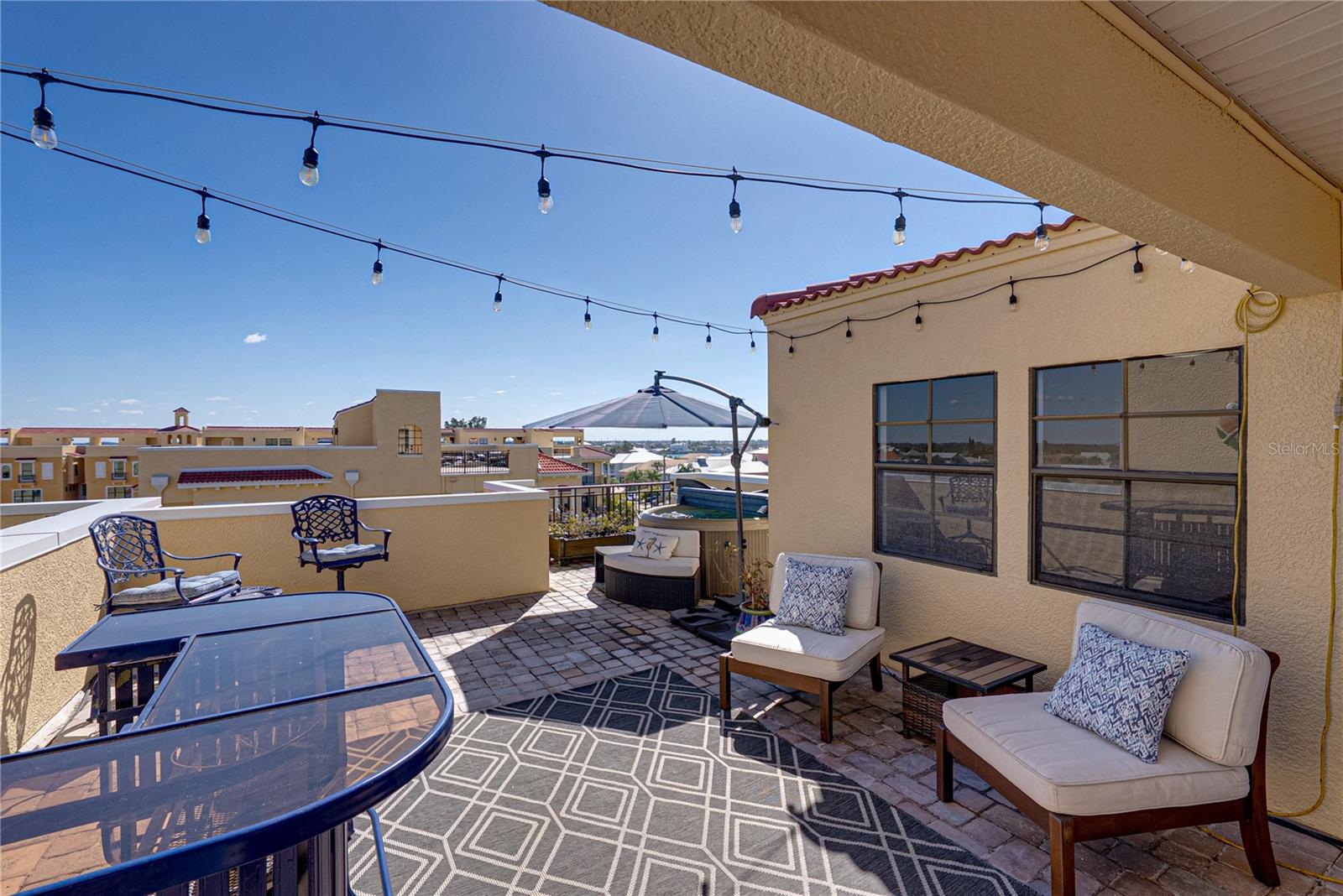 BRISA DEL MAR TWNHMS - Residential